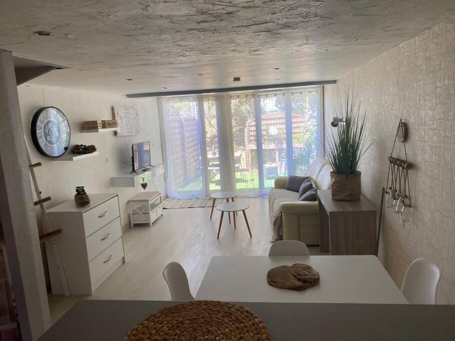 Un Duplex Pour 4 Personne Residence De Vacances Arles Exteriér fotografie